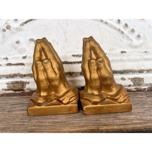 Vintage 1950s Praying HAnds Salt and Pepper Shakers Antique Gold Ceramic - Picture 4 of 5
